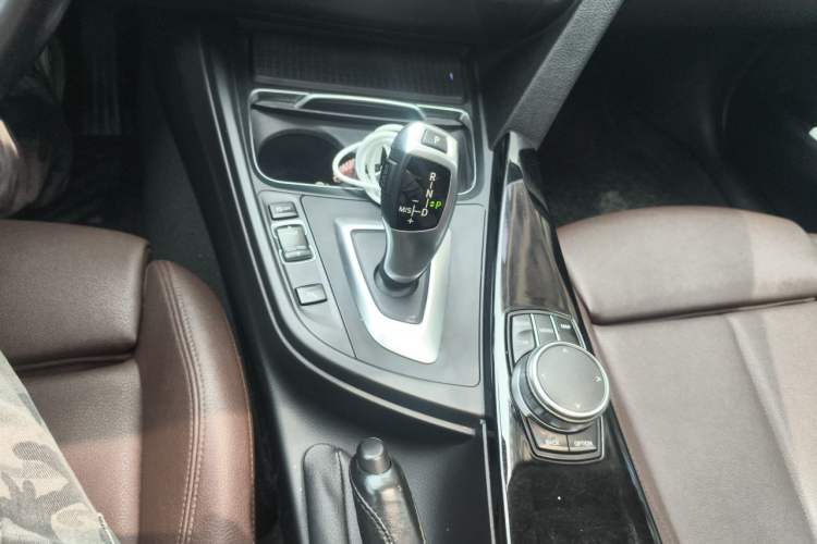 Used BMW 3 Series 2019 320Li Fashion Model Gear Lever