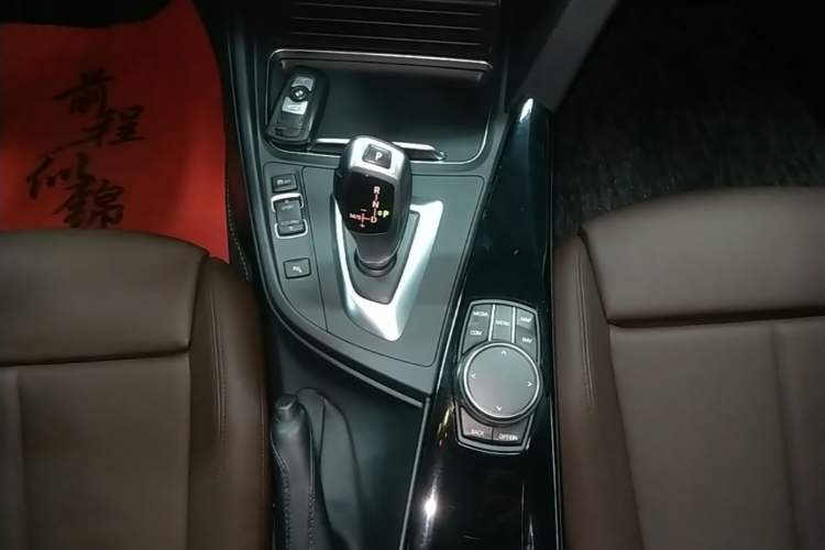 Used BMW 3 Series 2019 320Li Fashion Model Gear Lever