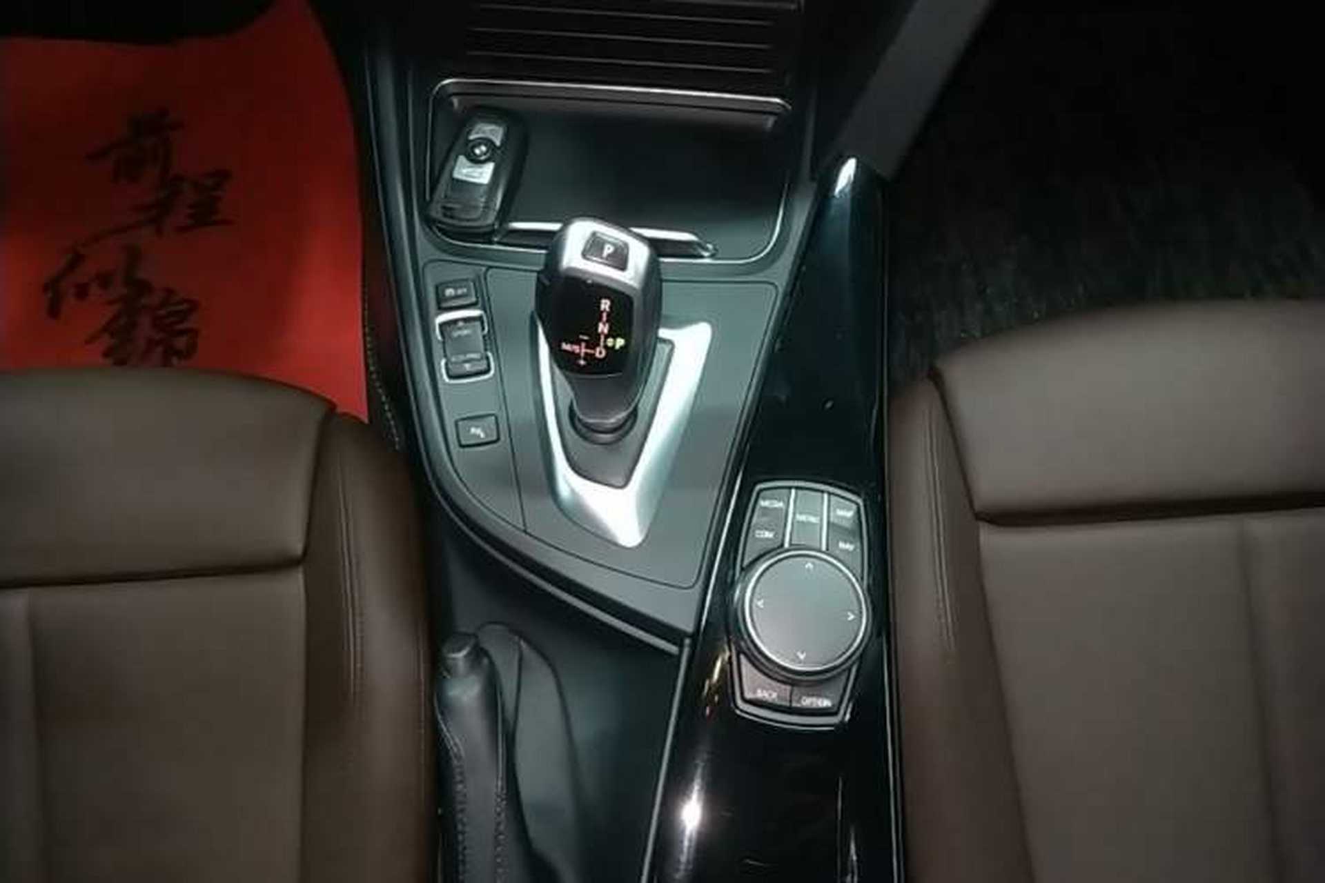 Used BMW 3 Series 2019 320Li Fashion Model Gear Lever