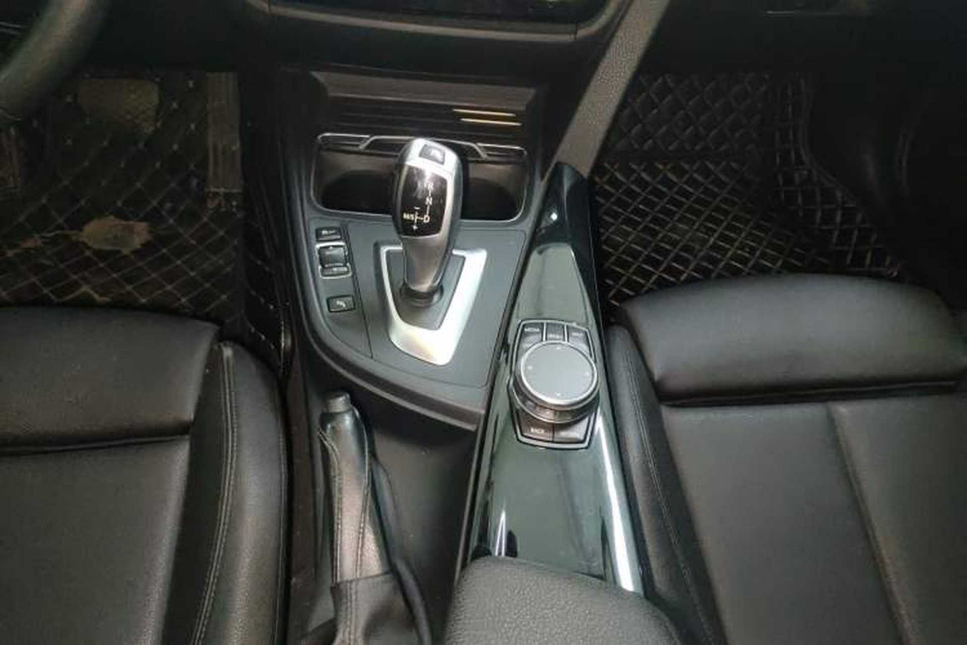 Used BMW 3 Series 2019 320Li Fashion Model Gear Lever