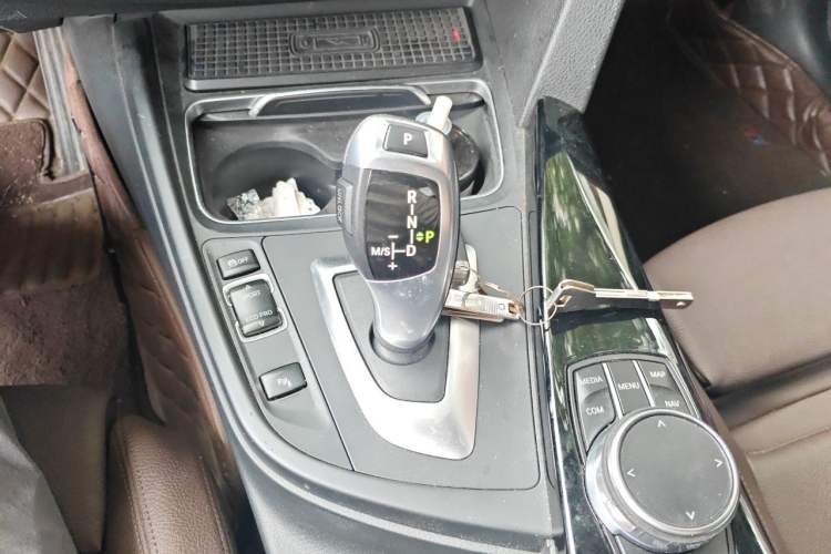 Used BMW 3 Series 2019 320Li Fashion Model Gear Lever