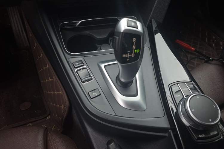 Used BMW 3 Series 2019 320Li Fashion Model Gear Lever
