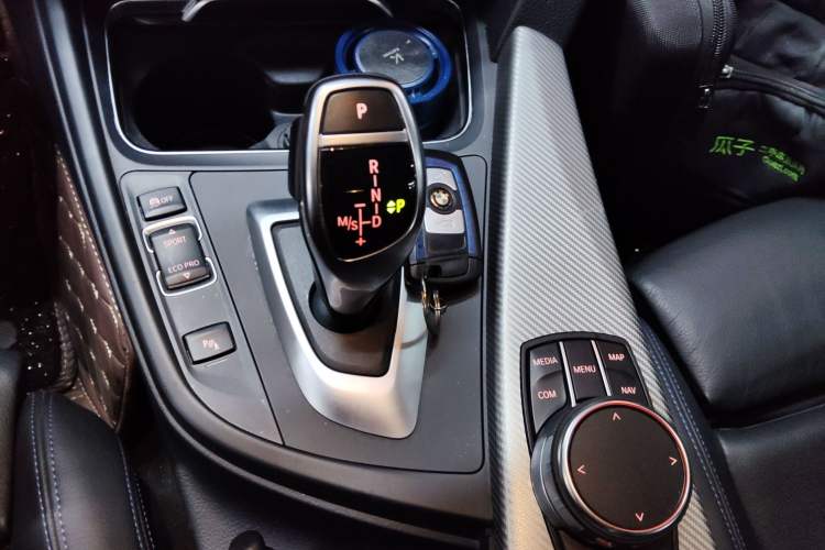 Used BMW 3 Series 2019 320i M Sport Night Edition Gear Lever
