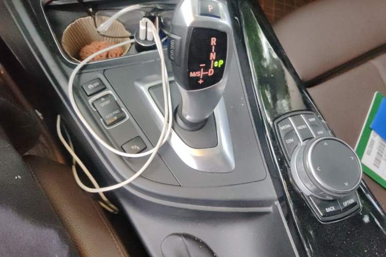 Used BMW 3 Series 2019 320Li Fashion Model Gear Lever