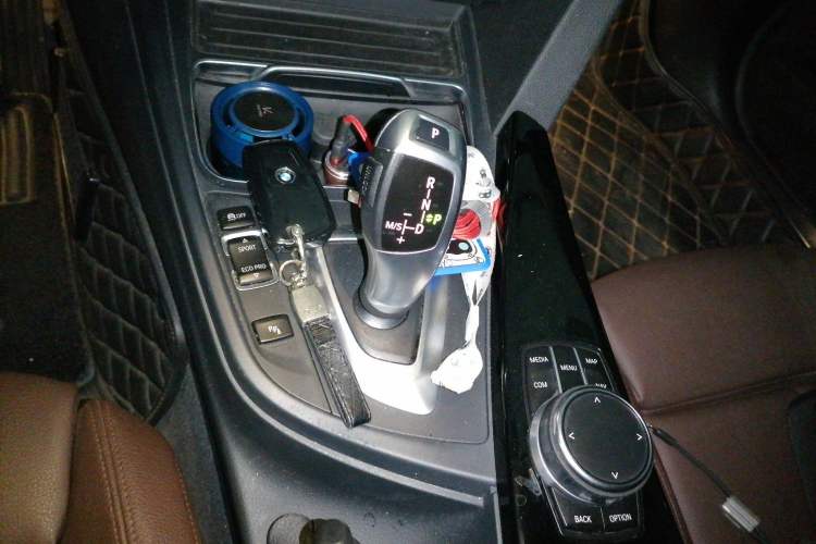 Used BMW 3 Series 2019 320Li Fashion Model Gear Lever