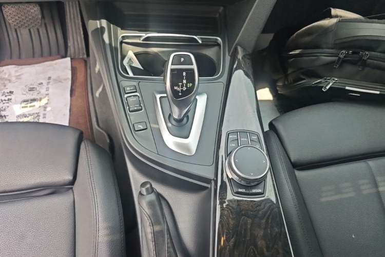 Used BMW 3 Series 2019 320Li M Sport Night Edition Gear Lever