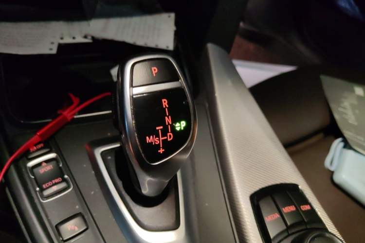 Used BMW 3 Series 2019 320i M Sport Package Gear Lever