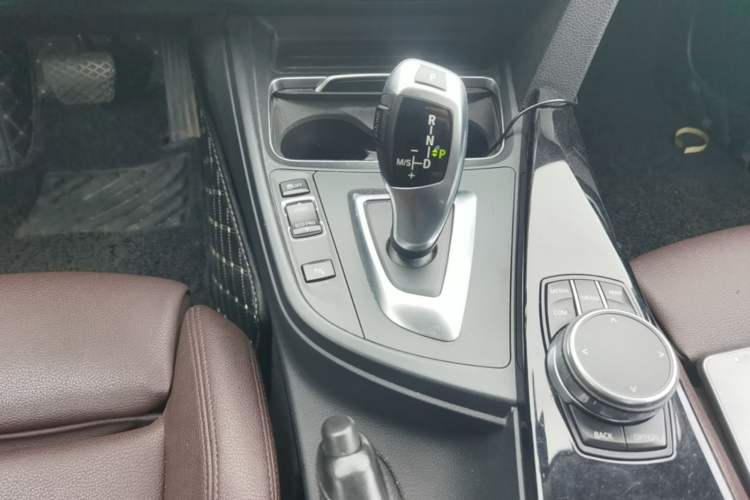 Used BMW 3 Series 2019 320Li Fashion Model Gear Lever