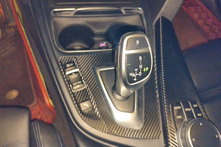 Used BMW 3 Series 2019 320i M Sport Night Edition Gear Lever