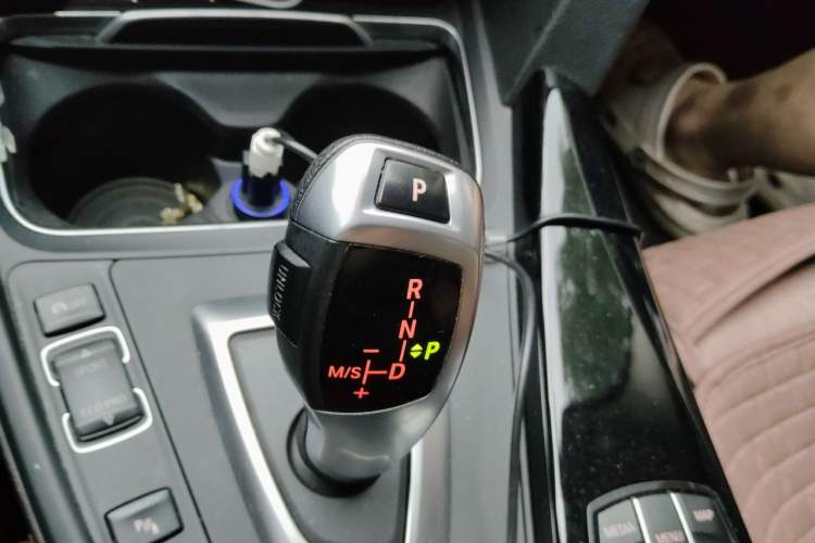 Used BMW 3 Series 2019 320Li Fashion Model Gear Lever