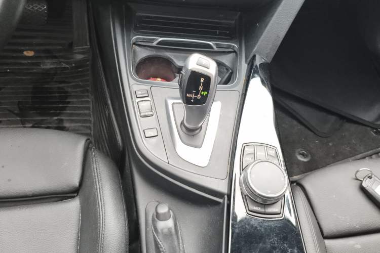 Used BMW 3 Series 2019 320Li Fashion Model Gear Lever