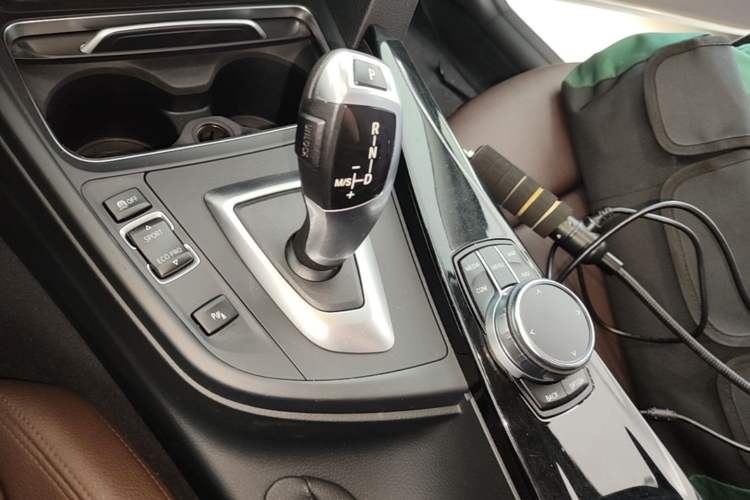 Used BMW 3 Series 2019 320Li Fashion Model Gear Lever