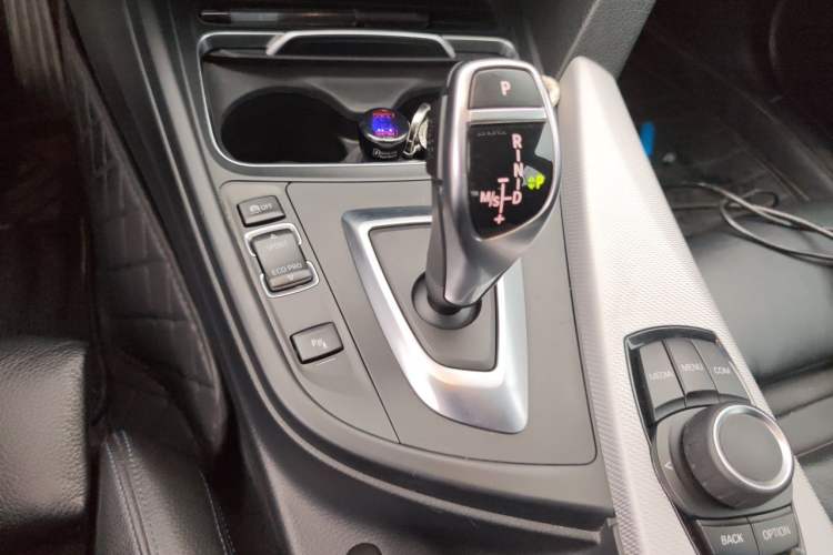 Used BMW 3 Series 2019 320i M Sport Package Gear Lever