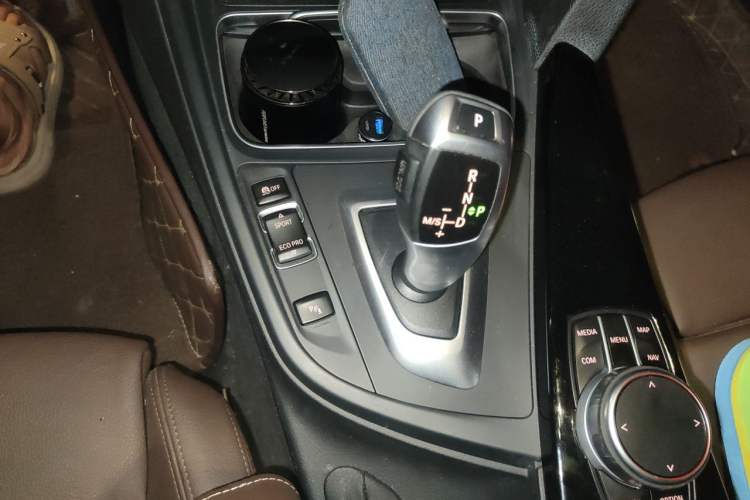 Used BMW 3 Series 2019 320Li Fashion Model Gear Lever