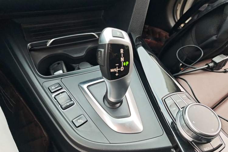 Used BMW 3 Series 2019 320Li Fashion Model Gear Lever