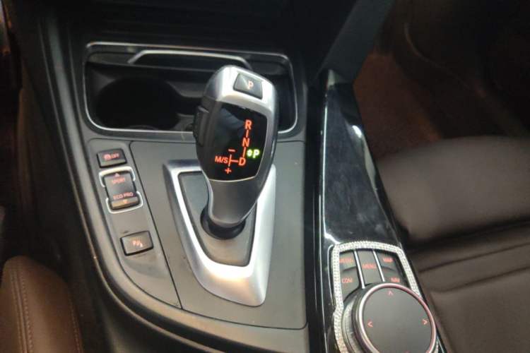 Used BMW 3 Series 2019 320Li Fashion Model Gear Lever