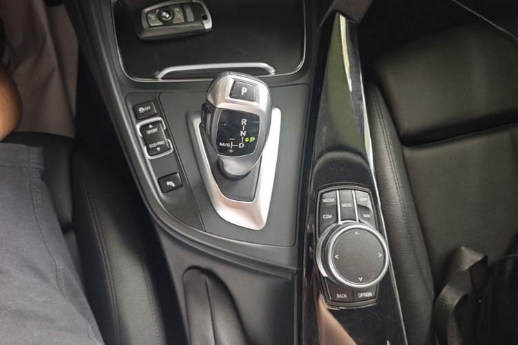Used BMW 3 Series 2019 320Li Fashion Model Gear Lever