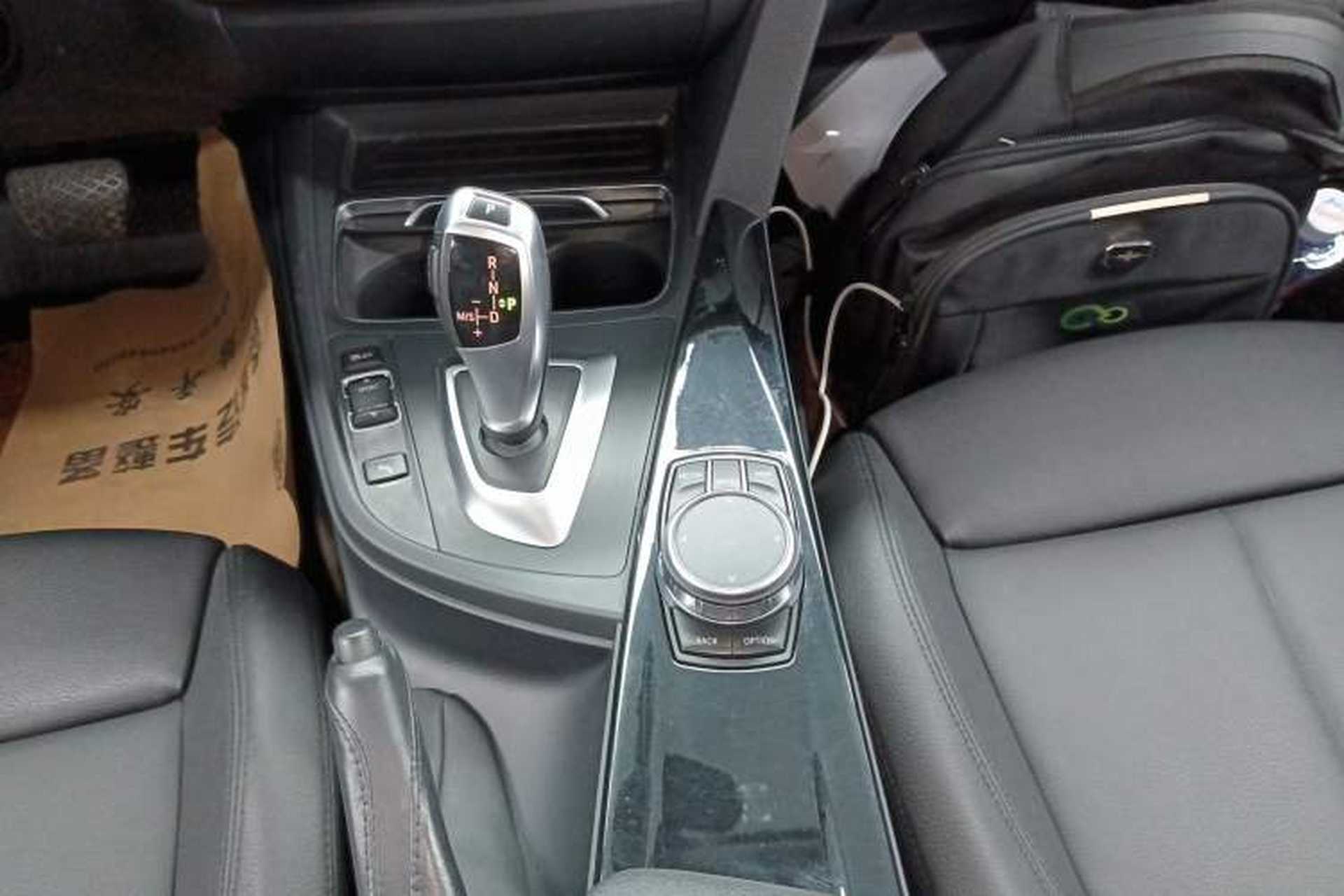 Used BMW 3 Series 2019 320Li Fashion Model Gear Lever