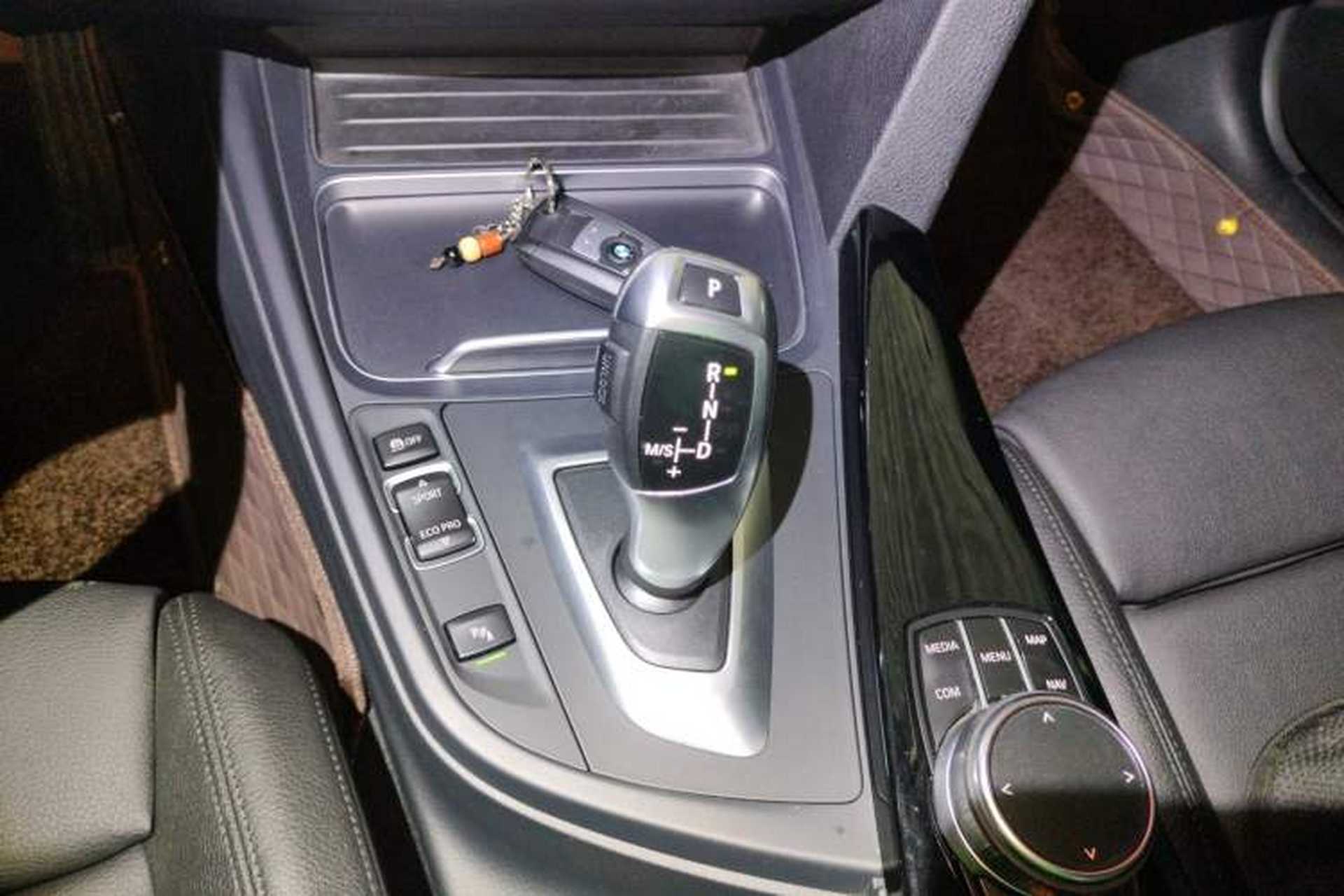Used BMW 3 Series 2019 320Li Fashion Model Gear Lever