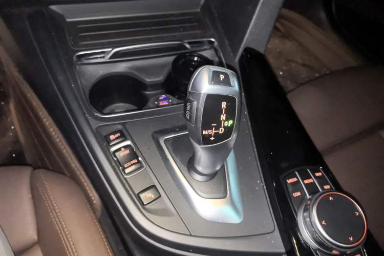 Used BMW 3 Series 2019 320Li Fashion Model Gear Lever