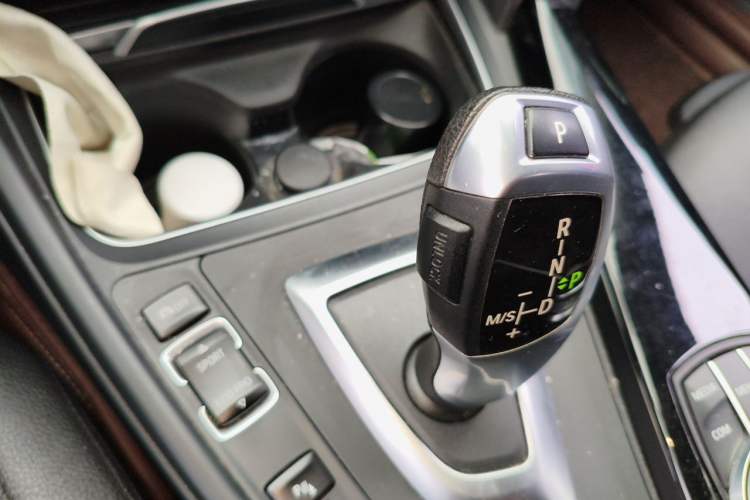 Used BMW 3 Series 2019 320Li Fashion Model Gear Lever