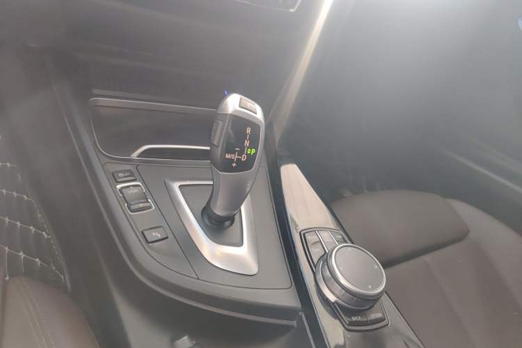 Used BMW 3 Series 2019 320Li Fashion Model Gear Lever