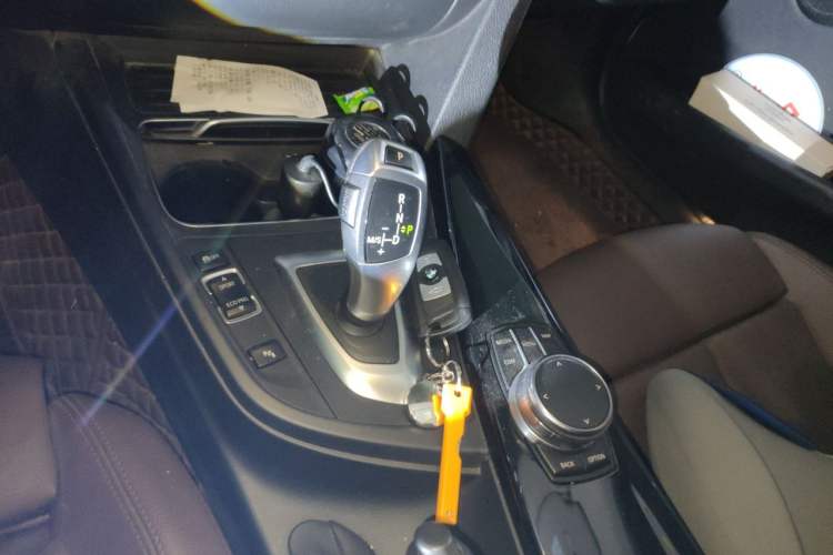 Used BMW 3 Series 2019 320Li Fashion Model Gear Lever