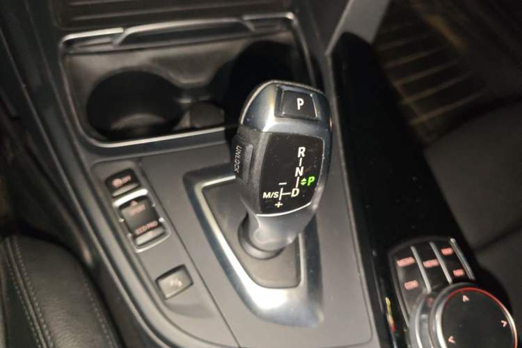 Used BMW 3 Series 2019 320Li Fashion Model Gear Lever