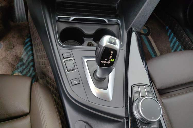 Used BMW 3 Series 2019 320Li Fashion Model Gear Lever