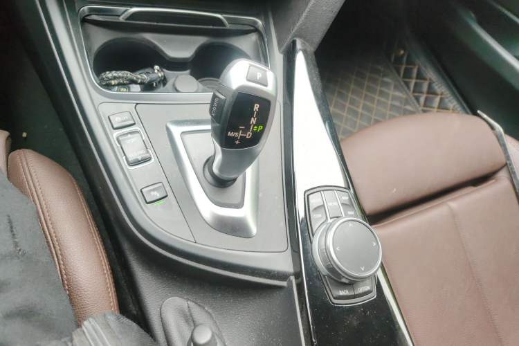 Used BMW 3 Series 2019 320Li Fashion Model Gear Lever