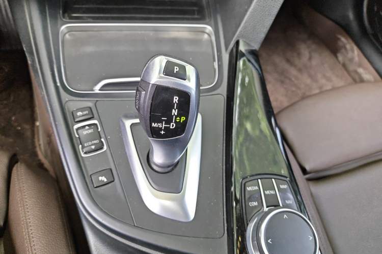 Used BMW 3 Series 2019 320Li Fashion Model Gear Lever
