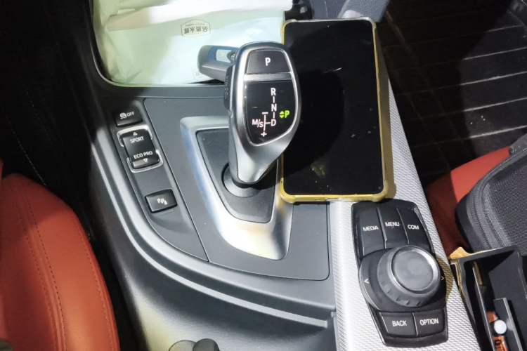 Used BMW 3 Series 2019 320i M Sport Package Gear Lever