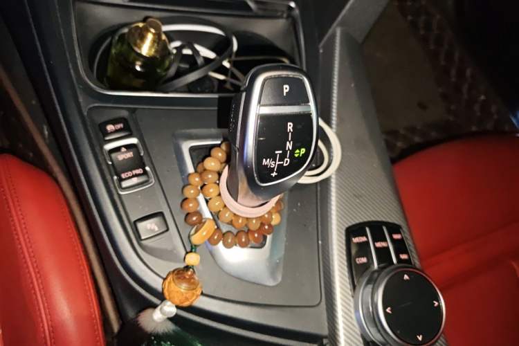 Used BMW 3 Series 2019 320i M Sport Night Edition Gear Lever