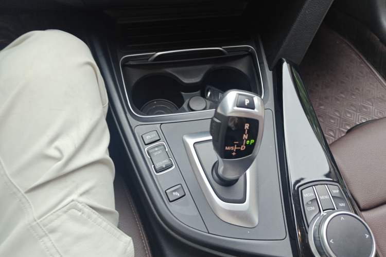 Used BMW 3 Series 2019 320Li Fashion Model Gear Lever