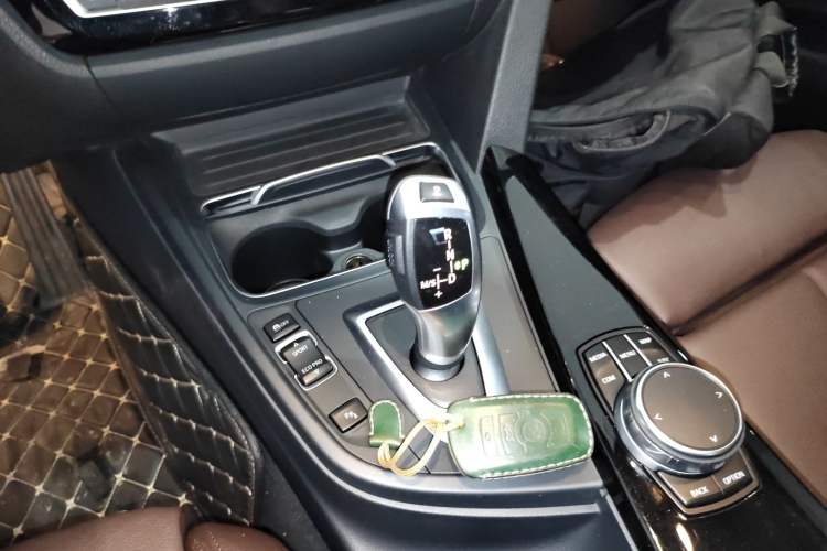 Used BMW 3 Series 2019 320Li Fashion Model Gear Lever