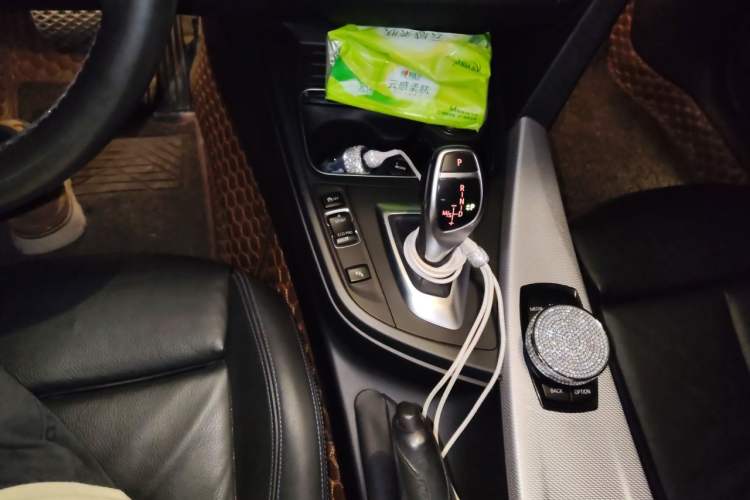 Used BMW 3 Series 2019 320i M Sport Package Gear Lever