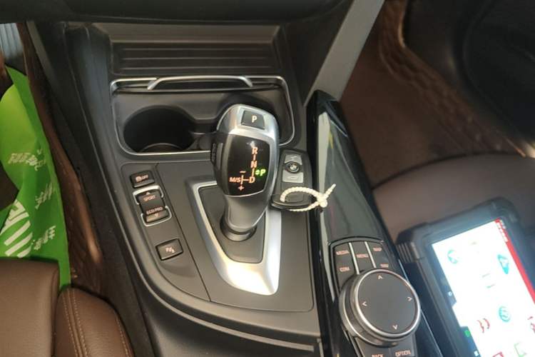 Used BMW 3 Series 2019 320Li Fashion Model Gear Lever