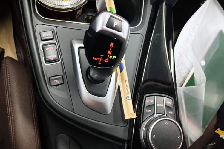 Used BMW 3 Series 2019 320Li Fashion Model Gear Lever
