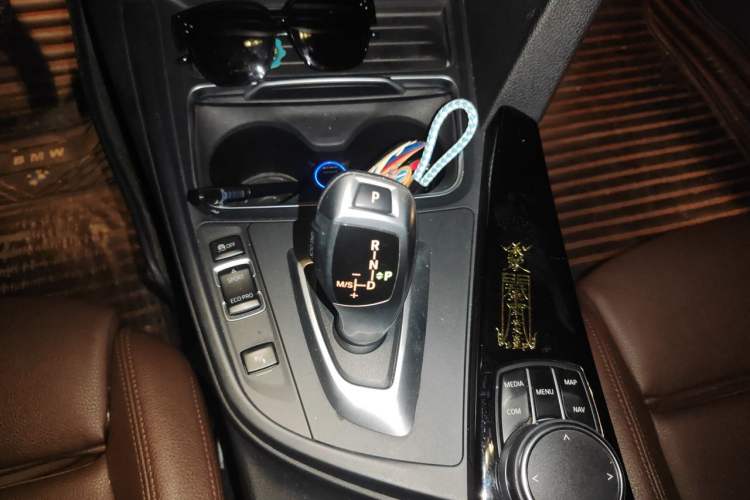 Used BMW 3 Series 2019 320Li Fashion Model Gear Lever