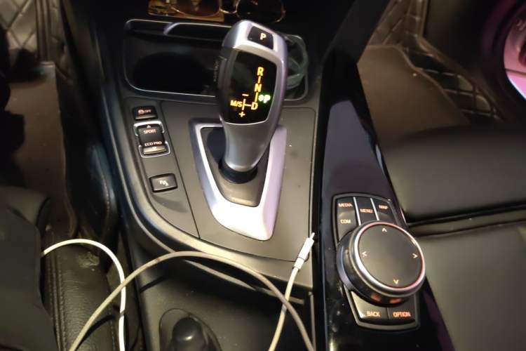 Used BMW 3 Series 2019 320Li Fashion Model Gear Lever