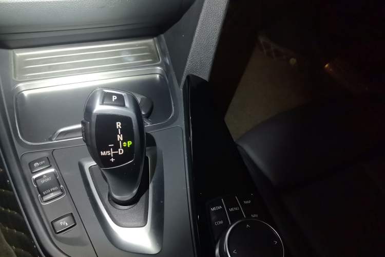Used BMW 3 Series 2019 320Li Fashion Model Gear Lever