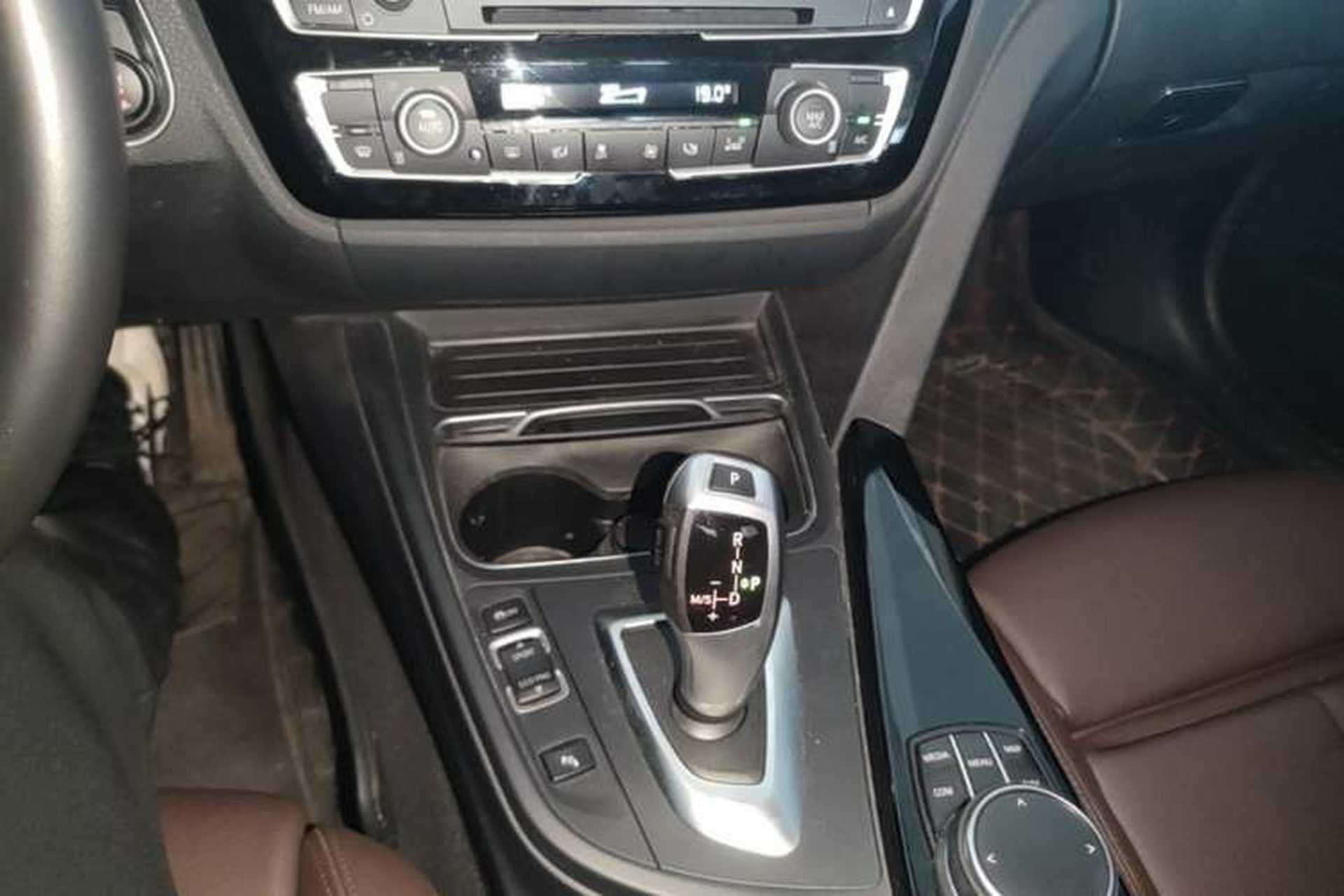 Used BMW 3 Series 2019 320Li Fashion Model Gear Lever