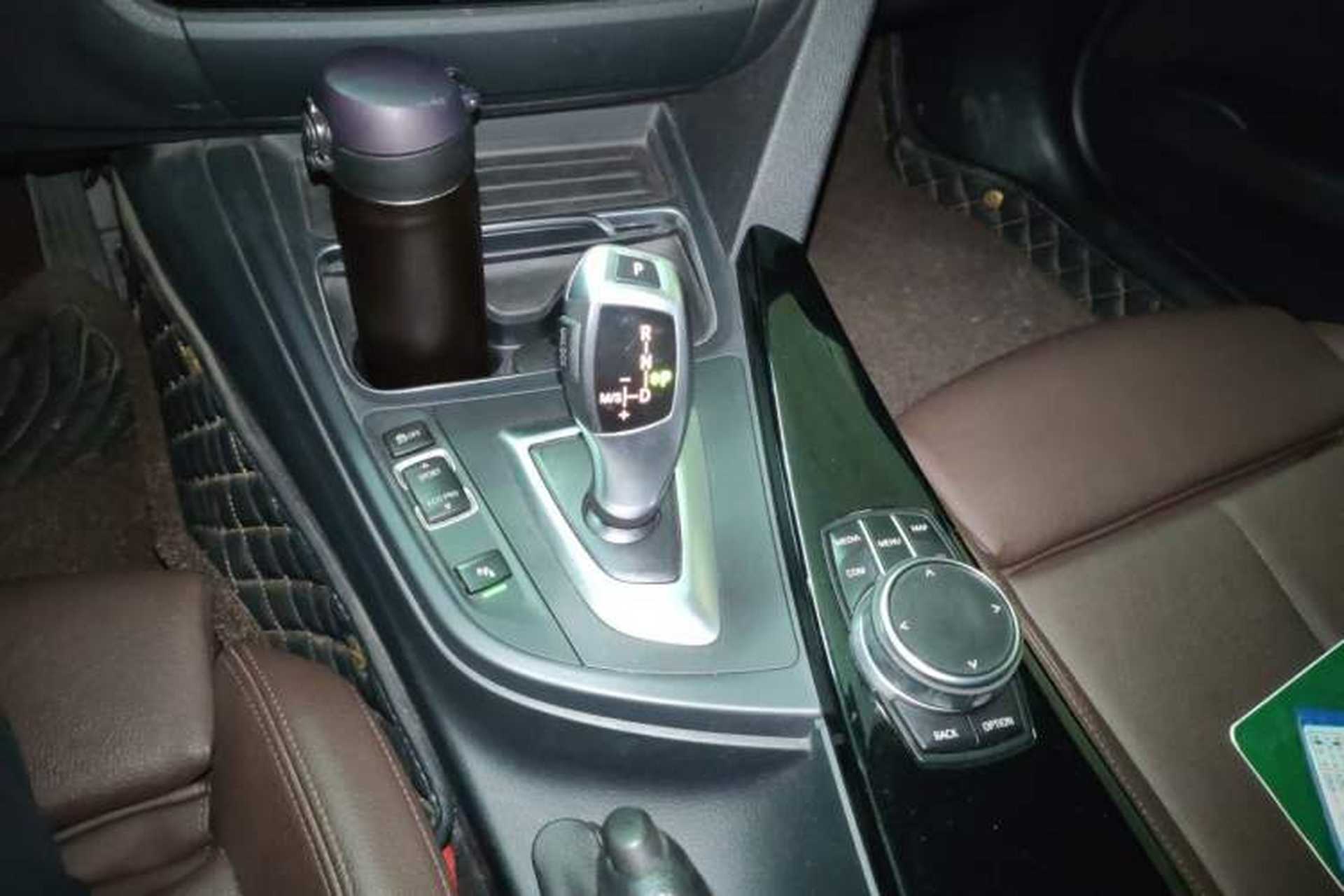 Used BMW 3 Series 2019 320Li Fashion Model Gear Lever