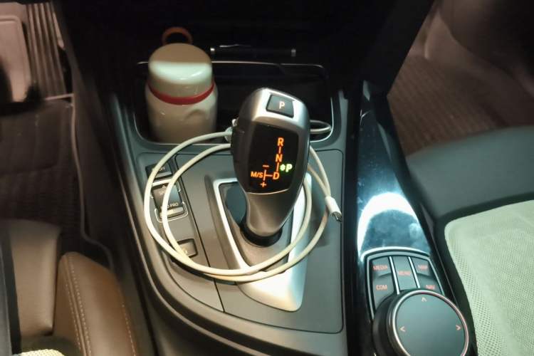 Used BMW 3 Series 2019 320Li Fashion Model Gear Lever