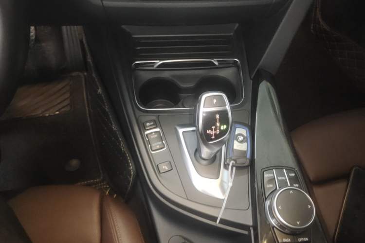 Used BMW 3 Series 2019 320Li M Sport Night Edition Gear Lever
