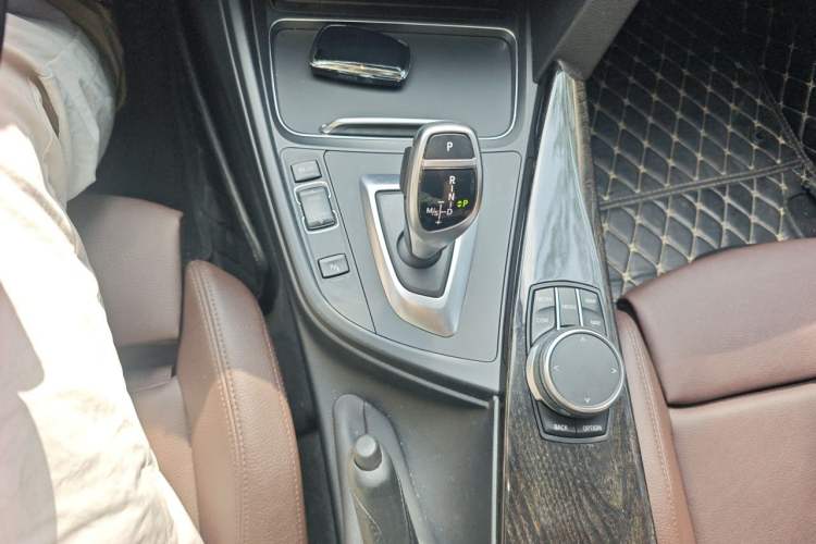 Used BMW 3 Series 2019 320Li M Sport Night Edition Gear Lever