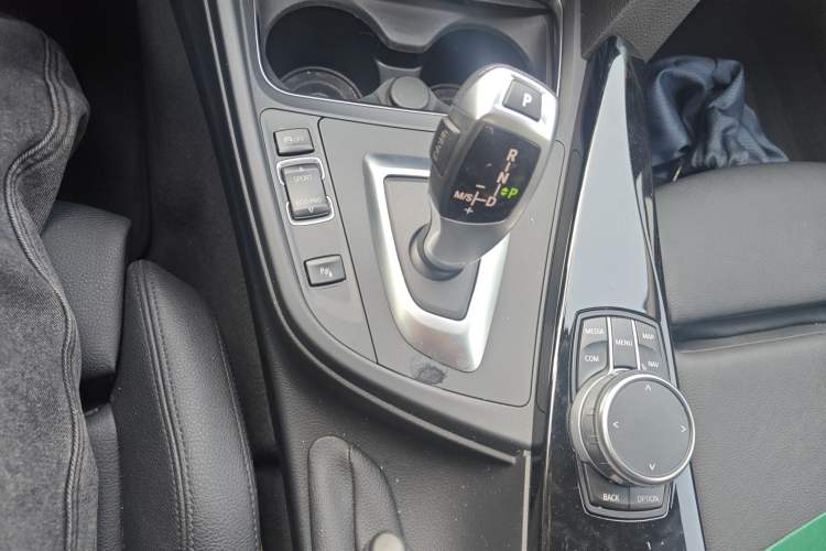 Used BMW 3 Series 2019 320Li Fashion Model Gear Lever