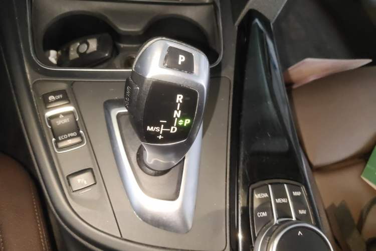 Used BMW 3 Series 2019 320Li Fashion Model Gear Lever