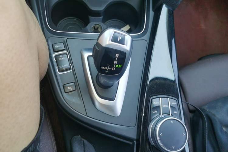 Used BMW 3 Series 2019 320Li Fashion Model Gear Lever