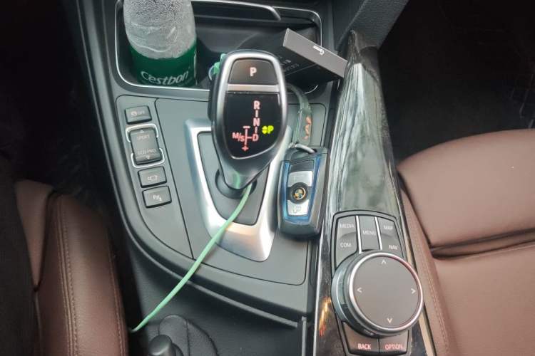 Used BMW 3 Series 2019 320Li M Sport Night Edition Gear Lever